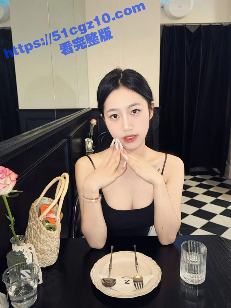 长沙骚母狗 冯洛涵 私密合集曝光 露骨擦边直播卖淫 线下千里送逼服务金主