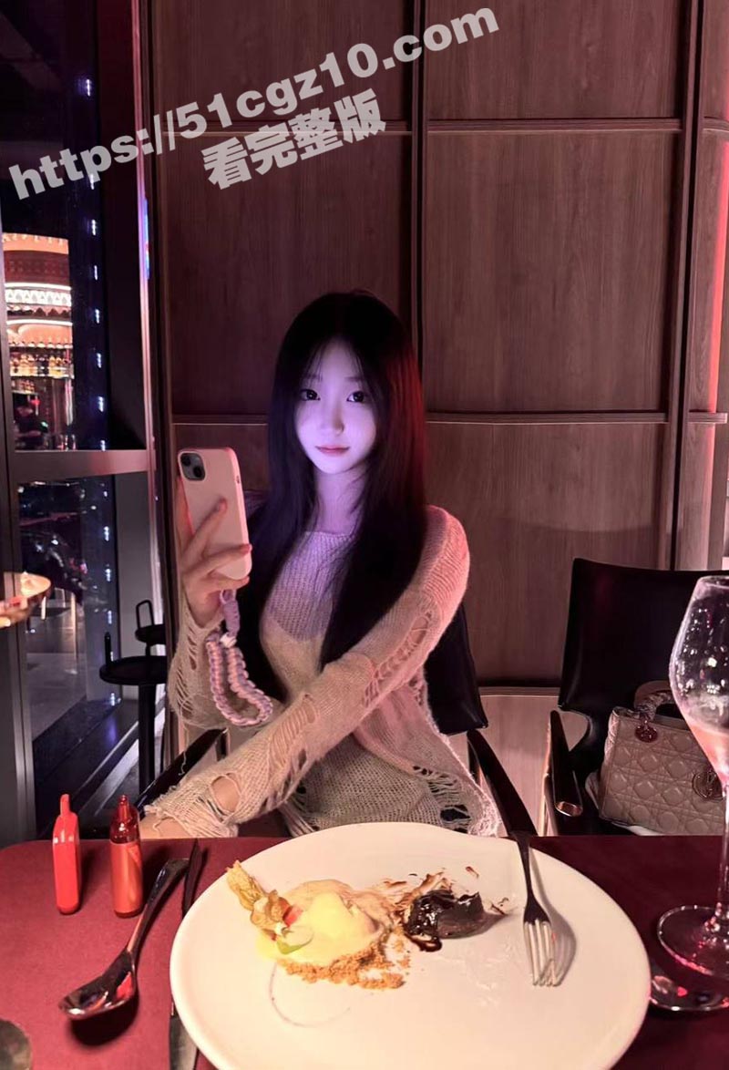 超清纯可爱女大学生 沈欣悦 私拍自慰视频 反差少女花式自玩骚穴 跳蛋自慰超清特写 穿情趣衣被后入爆操