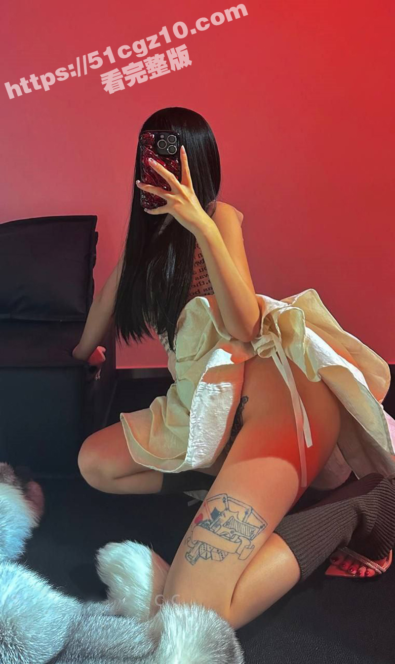 顶级美腿女神 大尺度相关图片