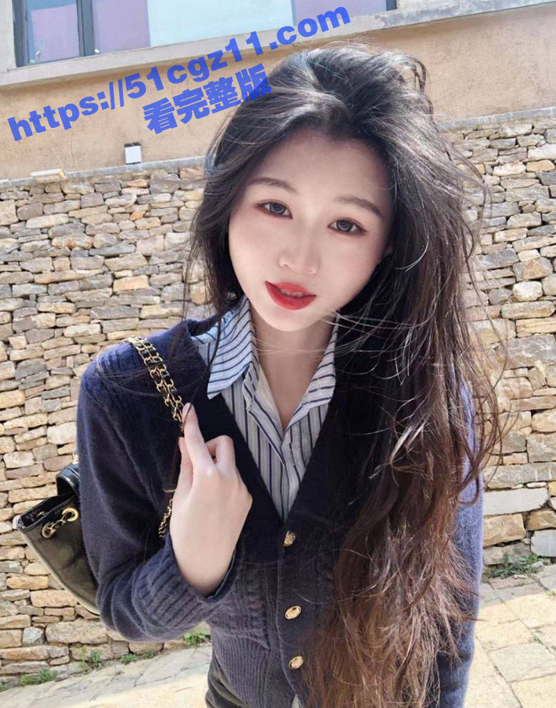 气质旗袍御姐 性感的旗袍舞蹈老师 老师三个月没做爱了穿着旗袍让我后入翘臀 平时有多高冷 床上就有多饥渴