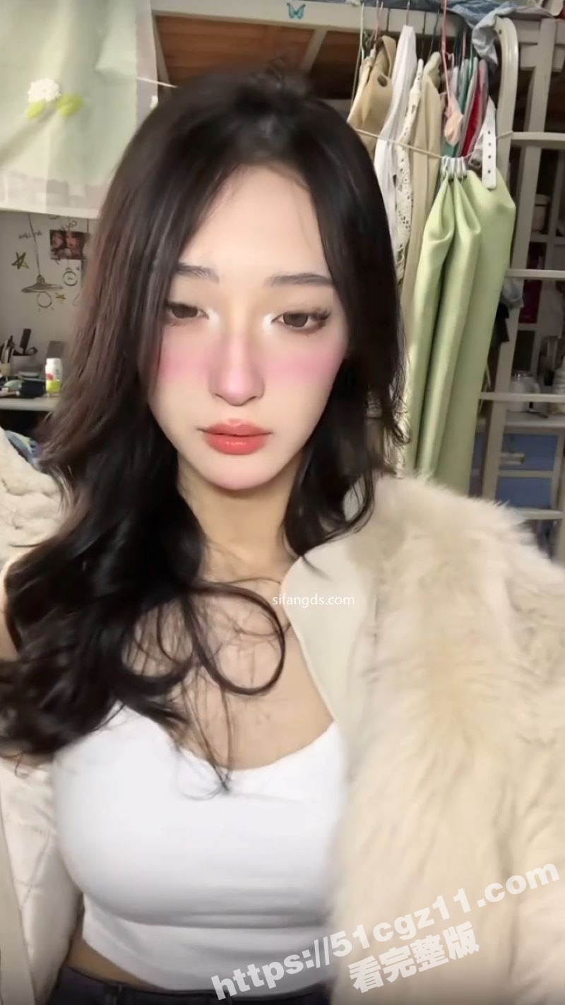 高颜值母狗大学生 灌相关图片