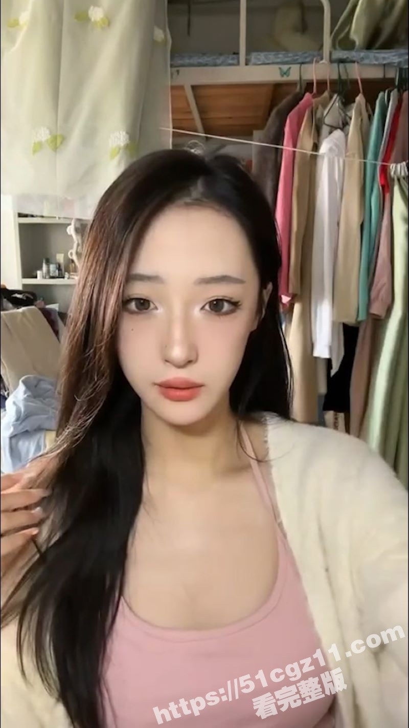高颜值母狗大学生 灌相关图片