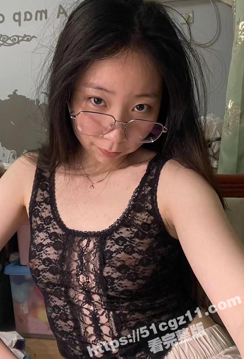 河北石家庄某公司HR 刘晴 约炮视频遭男友曝光 可爱女友竟是男同事专属精盆