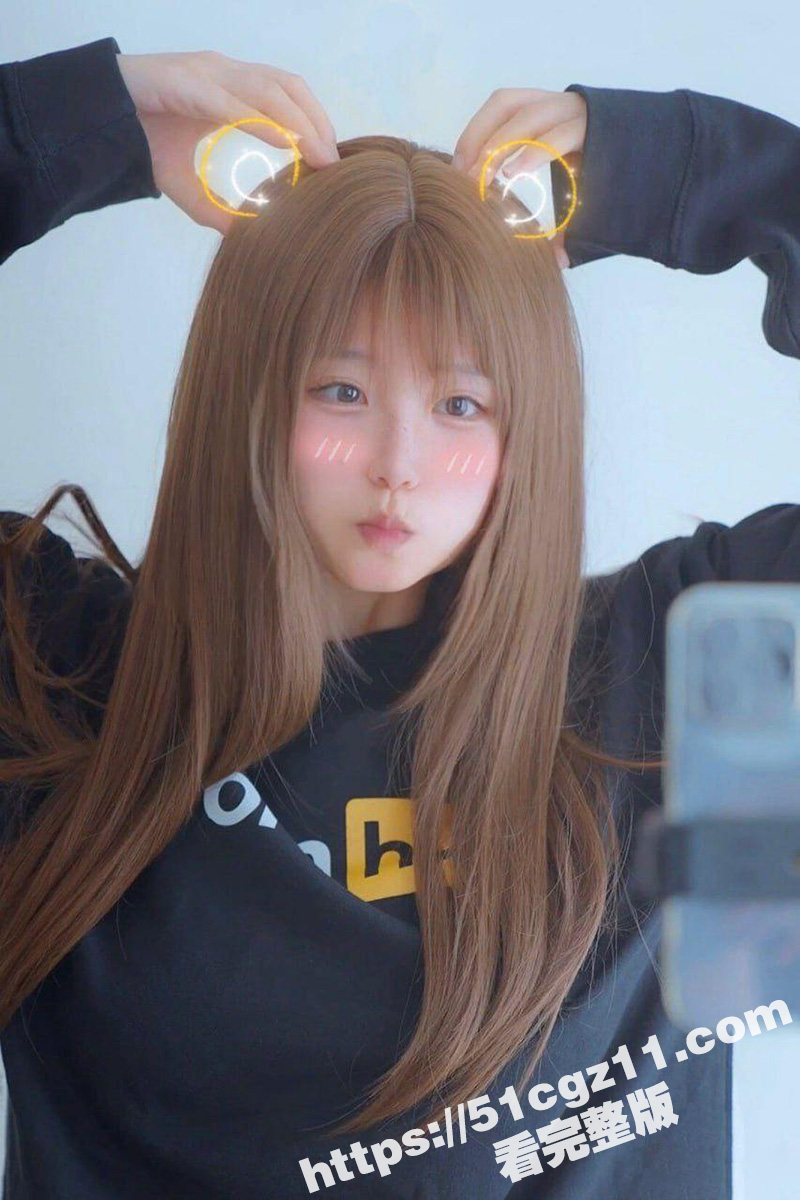 日本OF人气极品网红 萝莉女神saku j 白虎嫩穴圆润美臀 肌肤白嫩长腿大奶 自慰啪啪私拍福利流出
