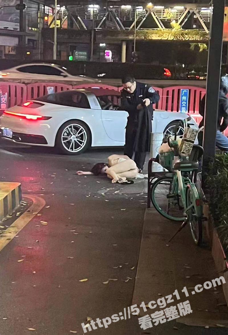 各种捡尸醉美人迷奸性爱现场大合集 熟女嫩妹应有尽有 跳蛋调教学生妹 众男轮奸醉少妇 刺激感爆棚