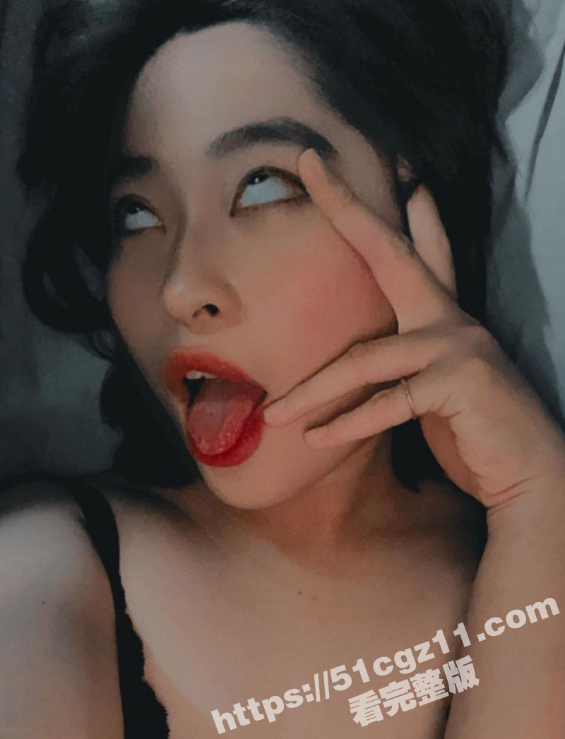 18岁反差婊学生妹 相关图片