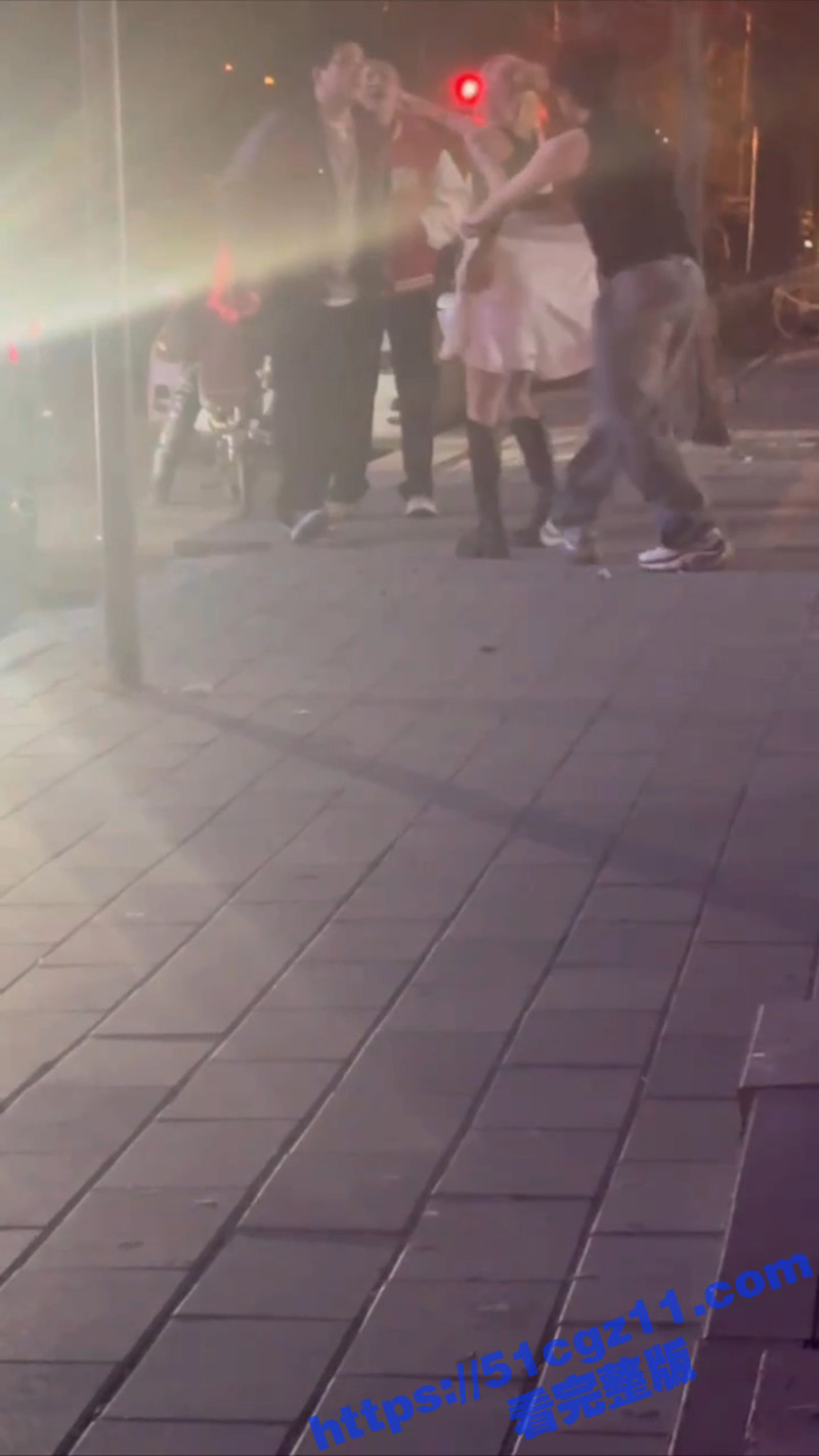 精神小妹的吵架绝招 相关图片
