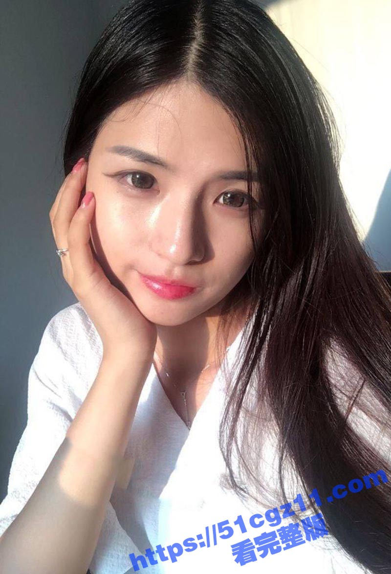 职场女神变玩物！美女同事 尹心悦 年会酒醉不醒 猥琐男同事趁其醉奸 女神沦为肉便器被玩翻