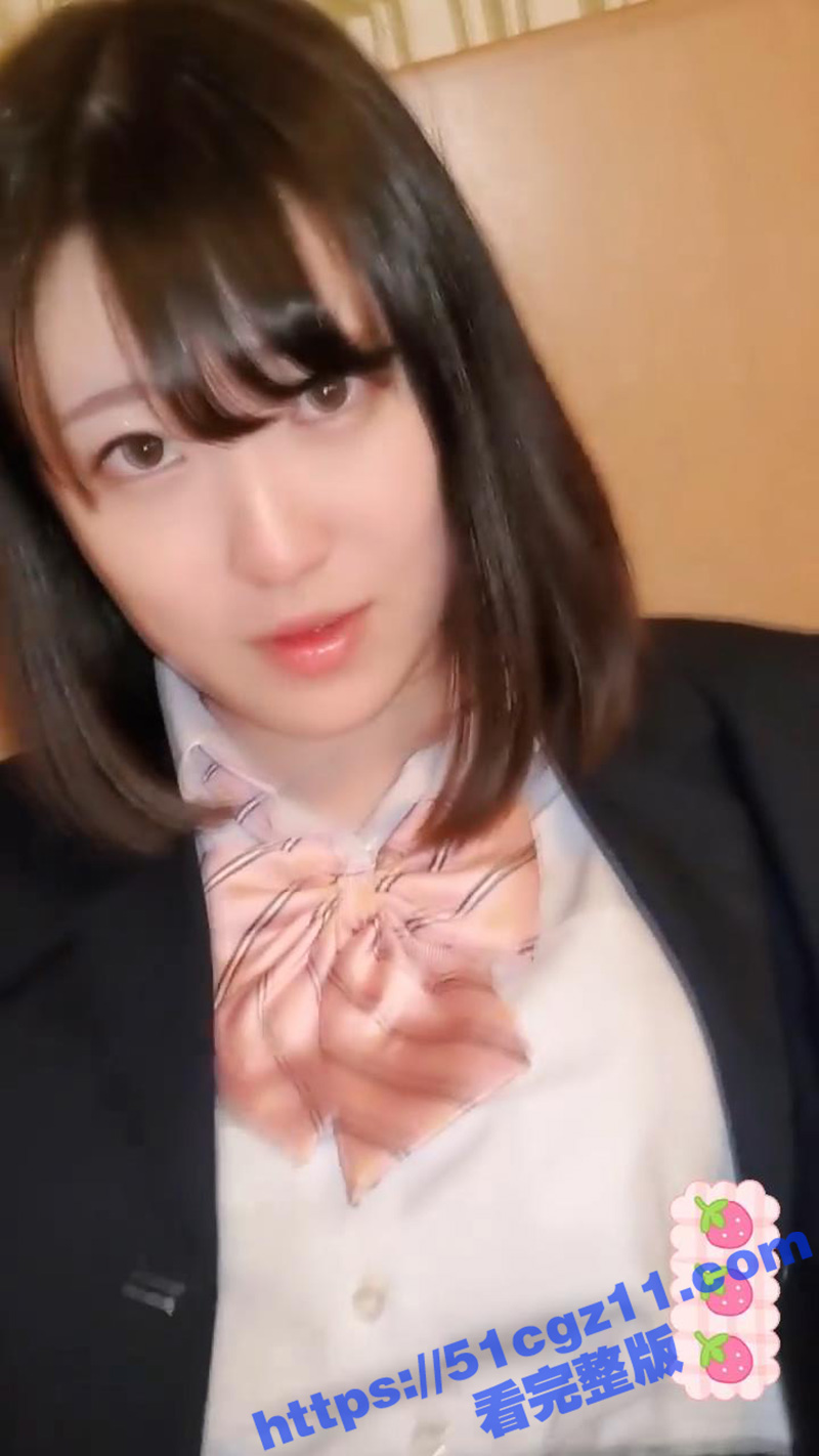 百里挑一的日系清纯学生妹首次下海视频 黑毛嫩逼被猛男狠操内射