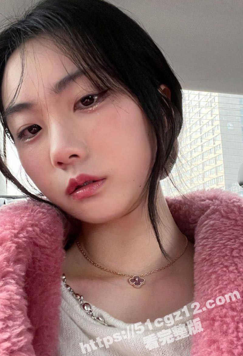 微博高颜值反差网红 悲伤口袋小狗 清纯系健身婊露脸自慰 淫荡口交玩弄假屌 劈腿掰穴展示粉肉