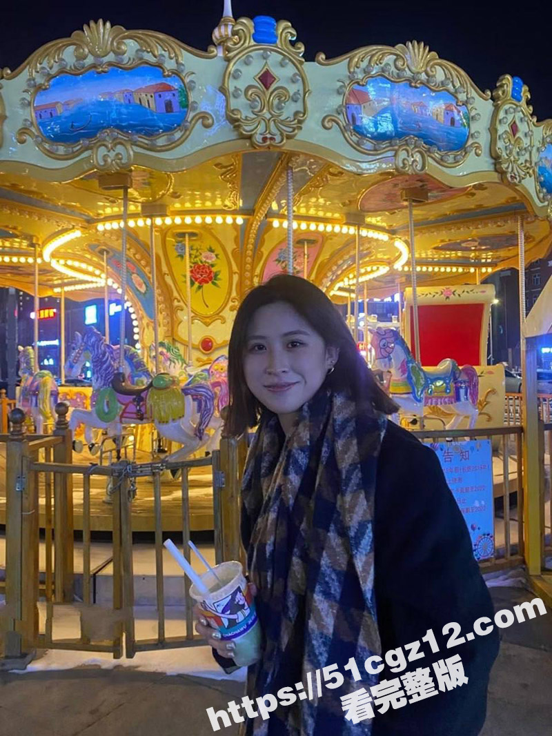河南社旗县母狗蒋思娣 肥臀长腿人妻少妇 结婚后偷情前男友 深情吃鸡后入肥臀 被老公发现后曝光