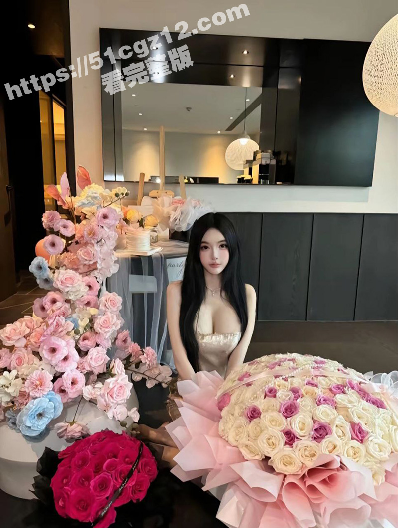抖音67万粉巨乳网红相关图片