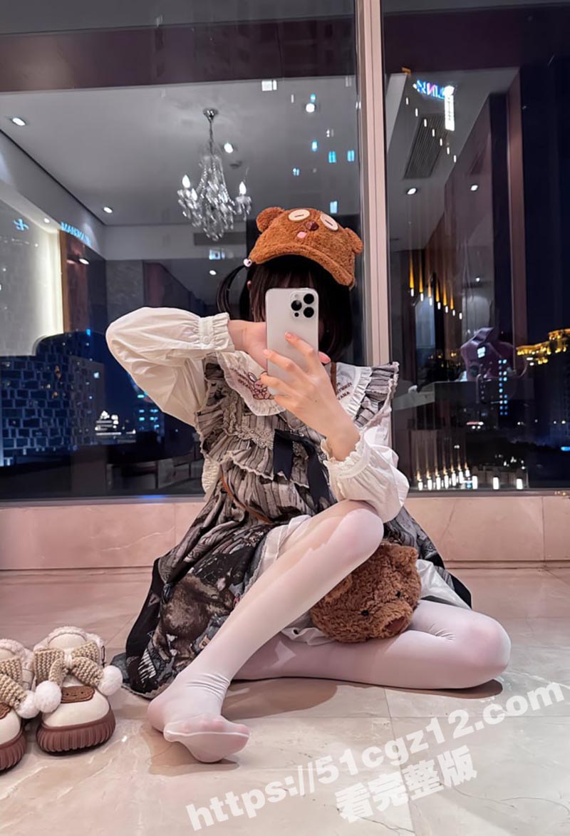 推特巨乳反差萝莉 金相关图片