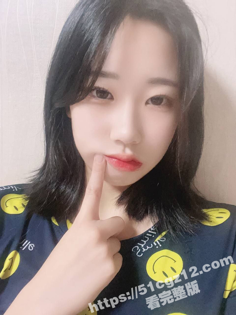 韩国女大学生做爱视频泄露 抖M小母狗十分性感撩人 翘起蜜臀听话的配合男友后入骑乘