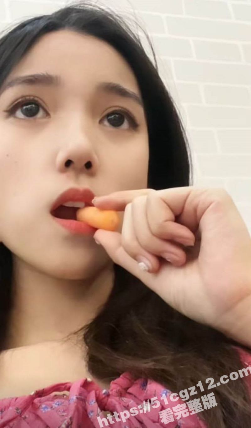 抖音75万粉丝女网红相关图片