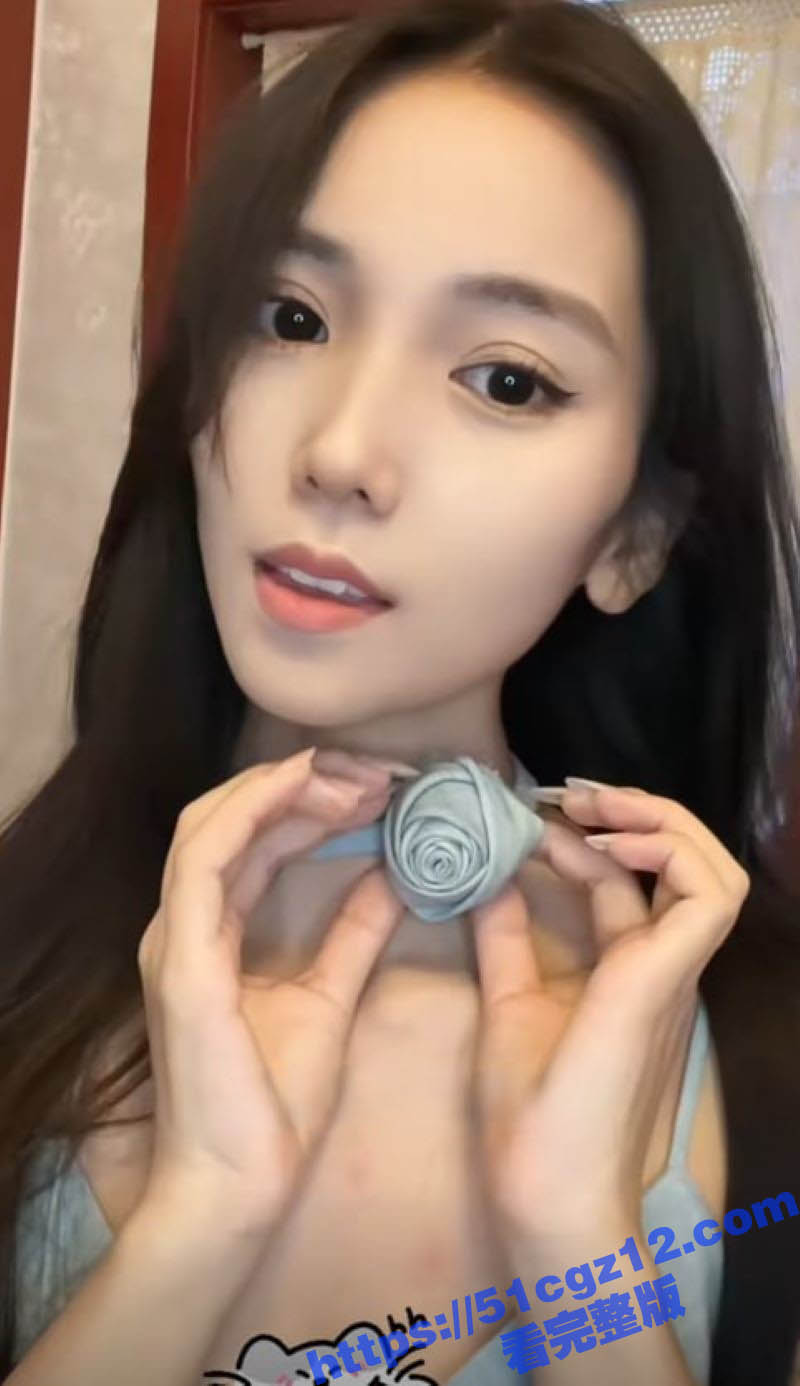 抖音75万粉丝女网红相关图片
