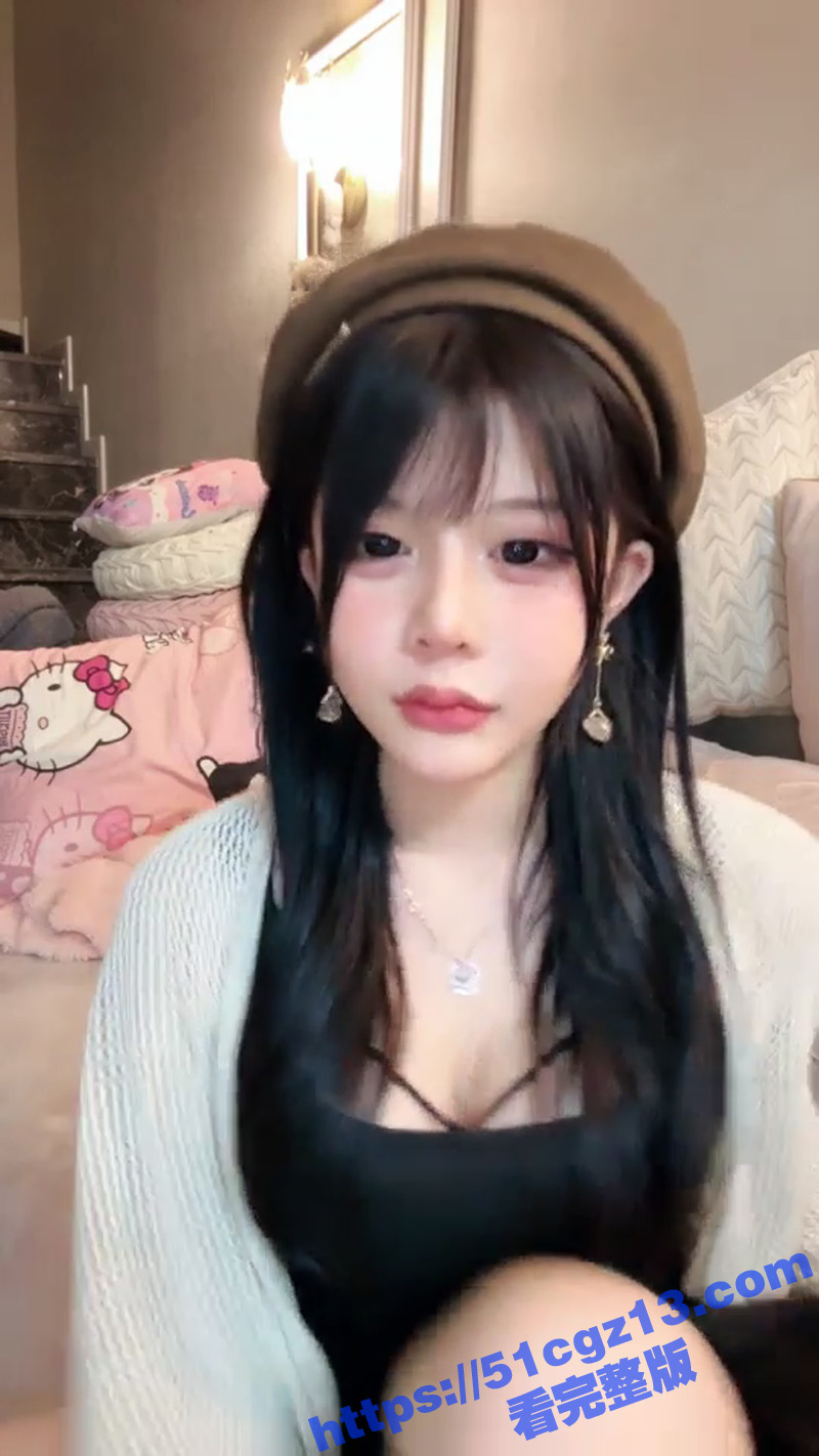 超美主播 猪猪侠 彻底沦陷 从擦边主播到色情黄播 用震动笔自慰到高潮 淫水潮喷湿透床单