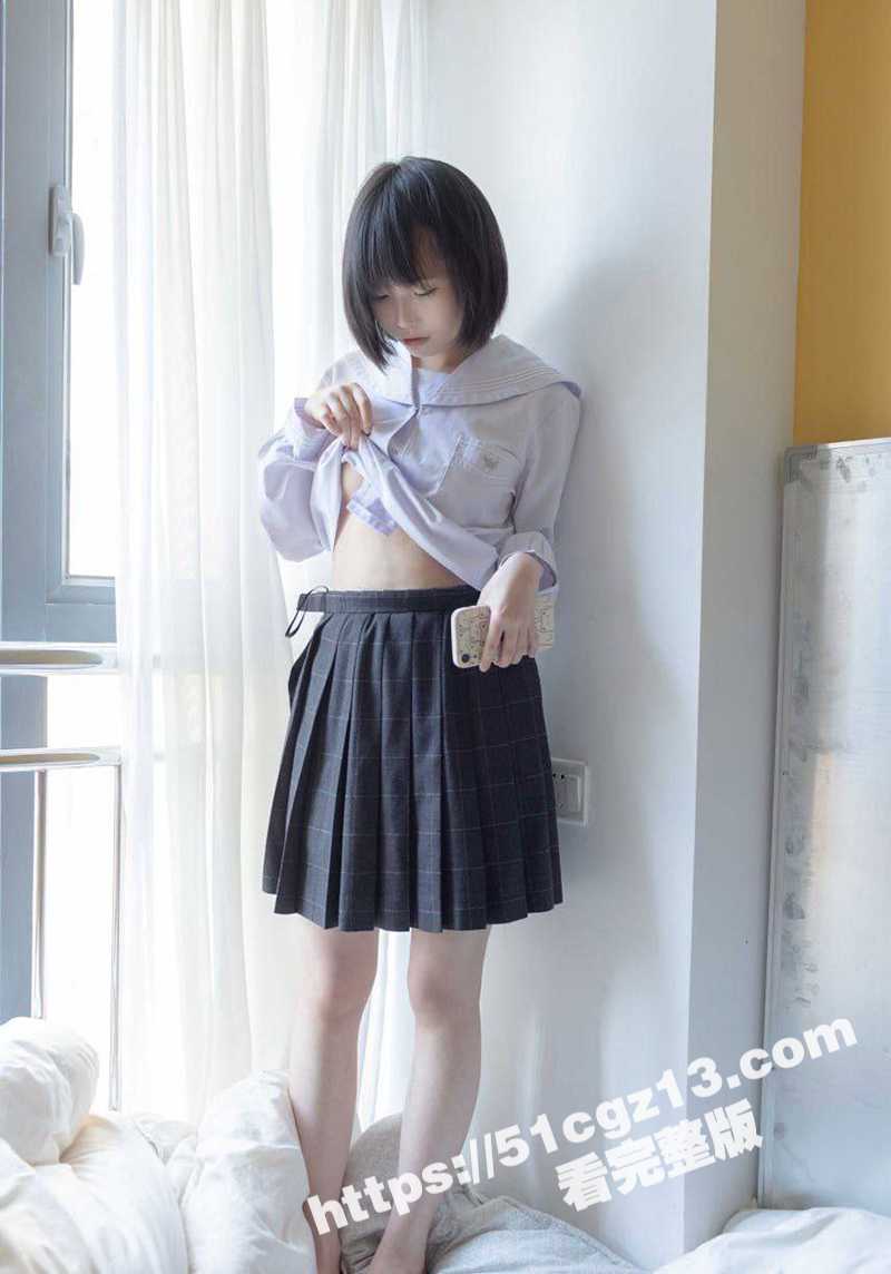 清纯白嫩JK妹少女秩序 裸体展示多汁肥鲍 用玉足夹玩自慰棒惹火 反差嫩妹制服诱惑大尺度写真曝光