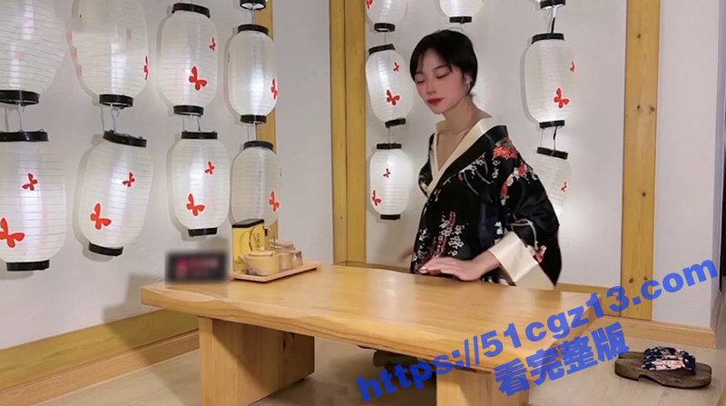 国产女神 樱桃紫萱 在茶艺会所给vip客户的特殊服务 扒开黑红旗袍让客户肆意抽插 顶级服务让人心醉