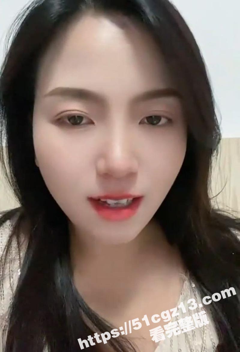 抖音大奶熟女网红 小相关图片