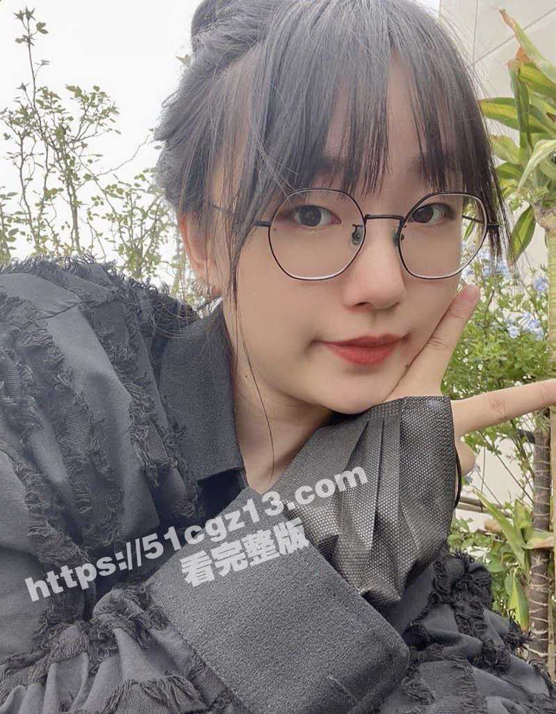 瓜友投稿 骚逼巨乳眼相关图片