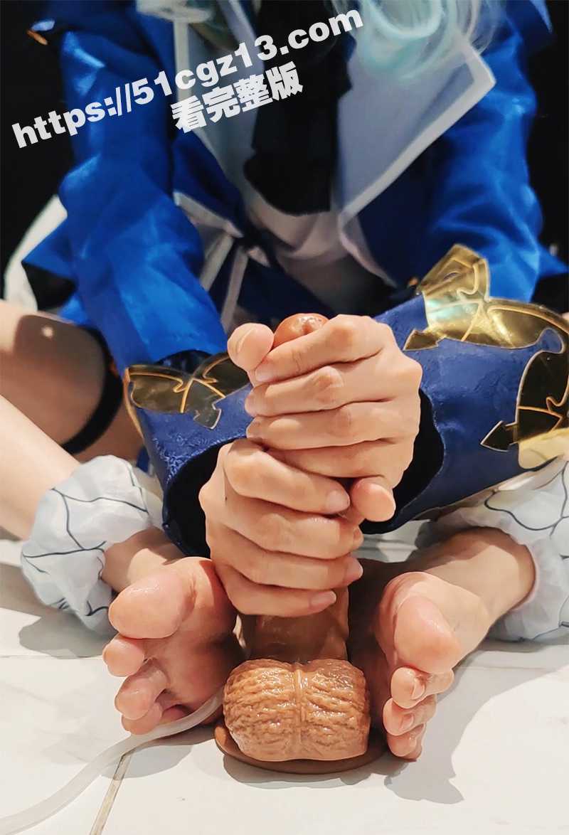 清纯萝莉COS水神 相关图片
