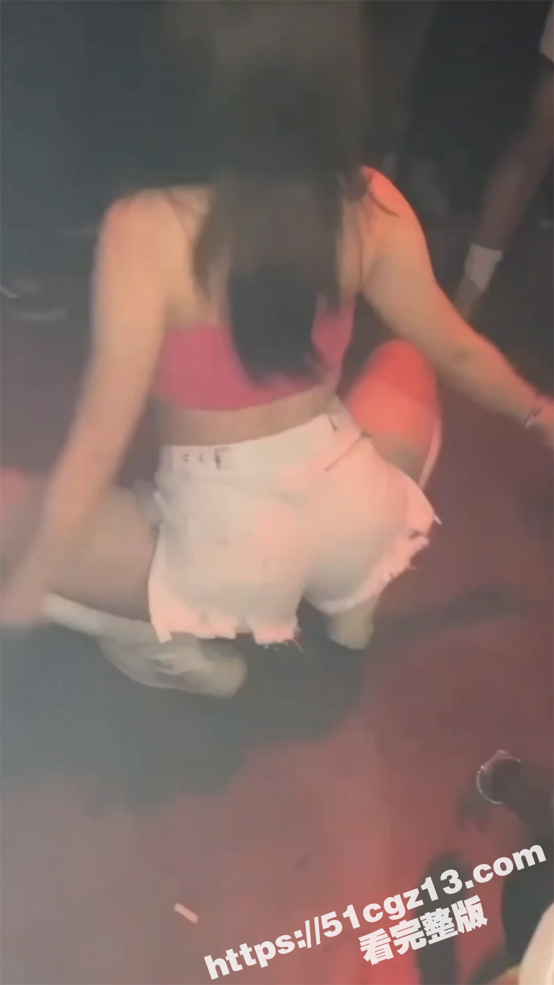 约炮大神酒吧猎艳 有相关图片