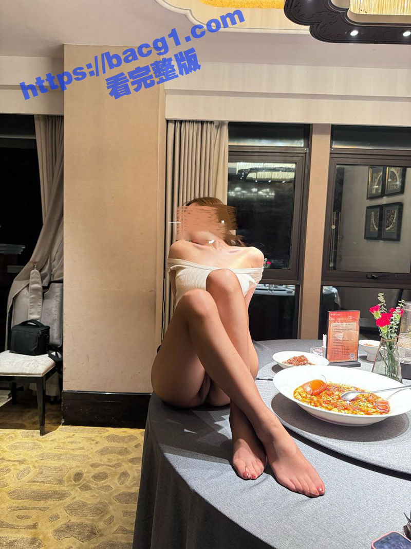 推特性感优雅女神 胡相关图片