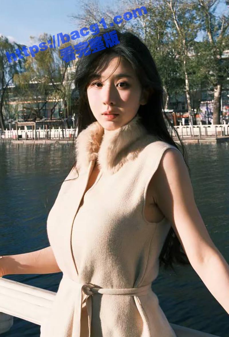 淫妻酒后发骚约绿帽老公两个兄弟玩3P 主动撅臀索取大屌求操 两男轮流享用骚穴 绿帽老公笑着全程拍摄