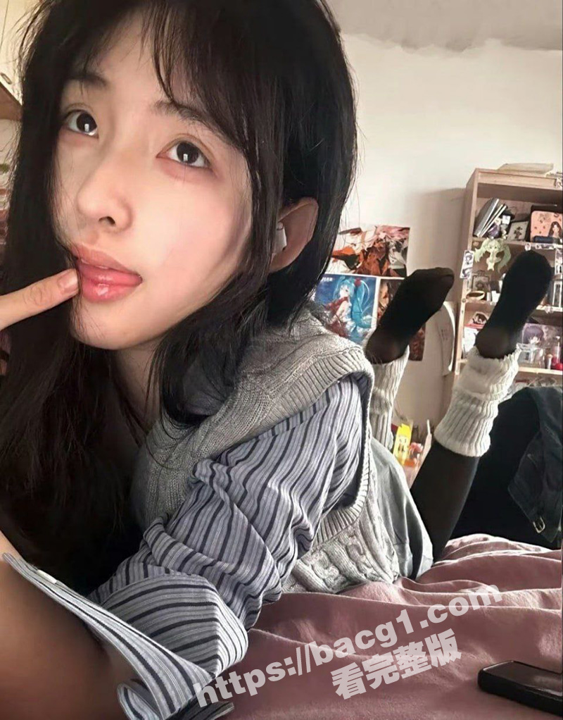 高颜值白虎女神 南方11 极品美鲍水嫩红润惹人犯罪 脸穴同框宿舍自慰合集流出