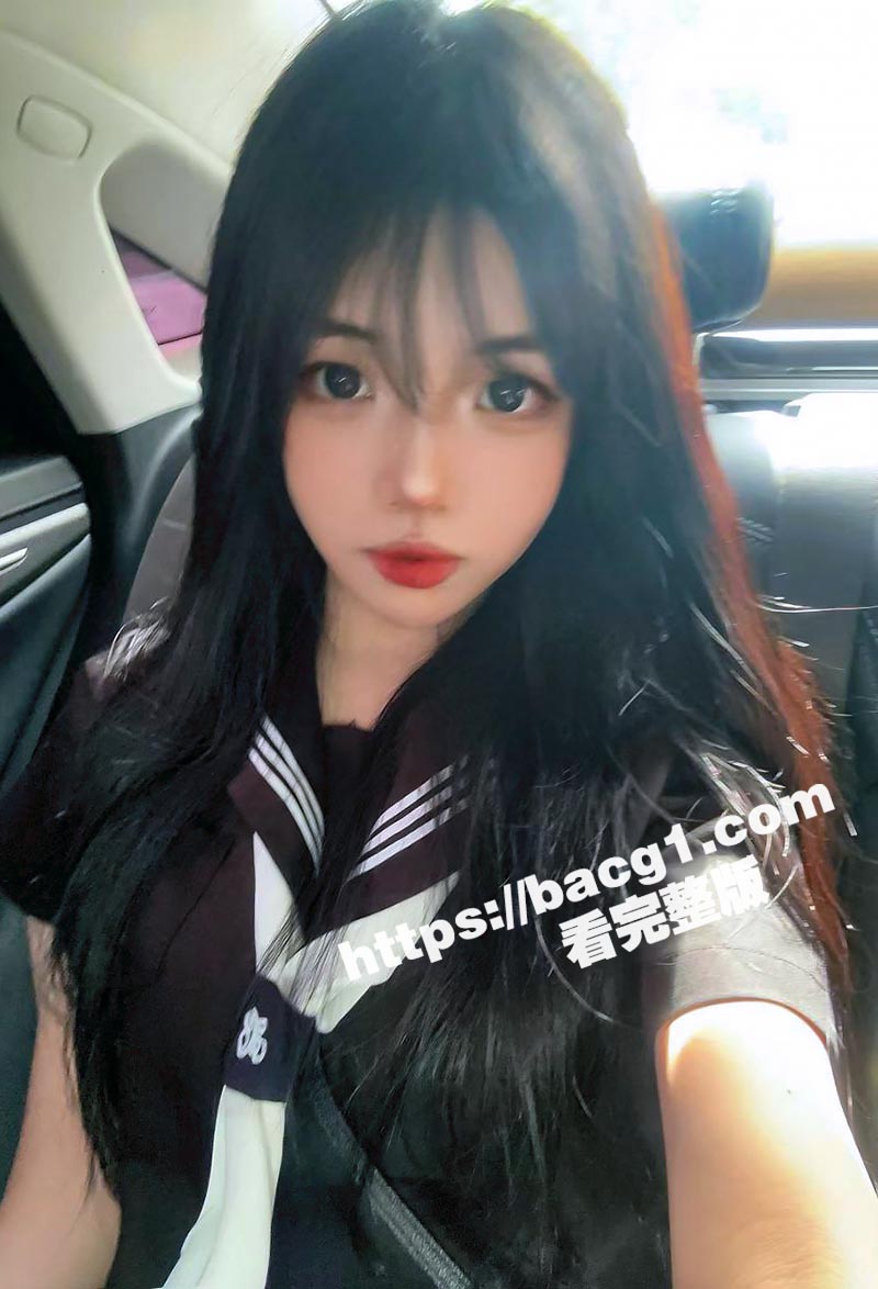 高校大三美女学生 小相关图片