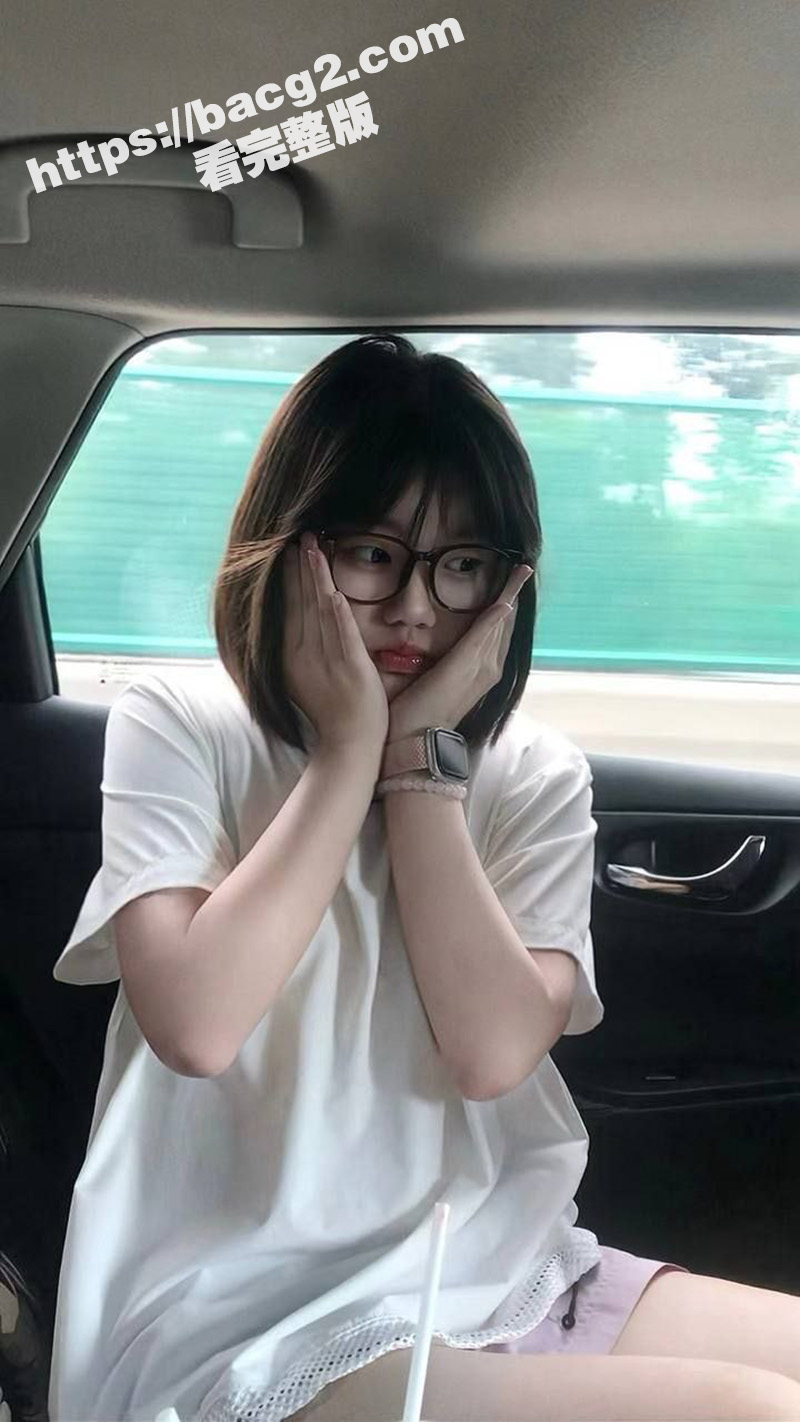 反差学生妹胡玉婷 和相关图片