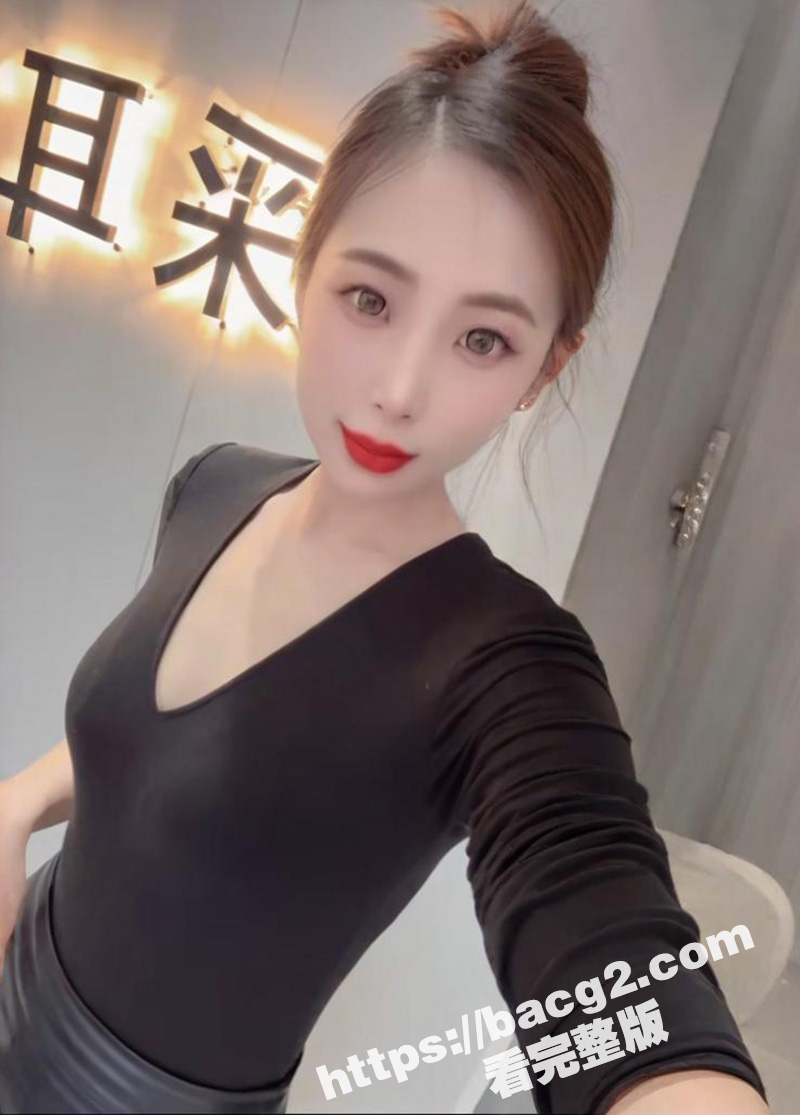 唐山檀耳匠李薇婷 高颜值性感骚母狗 身材极品长腿诱人 上班时穿情趣内衣 和客人约炮视频流出