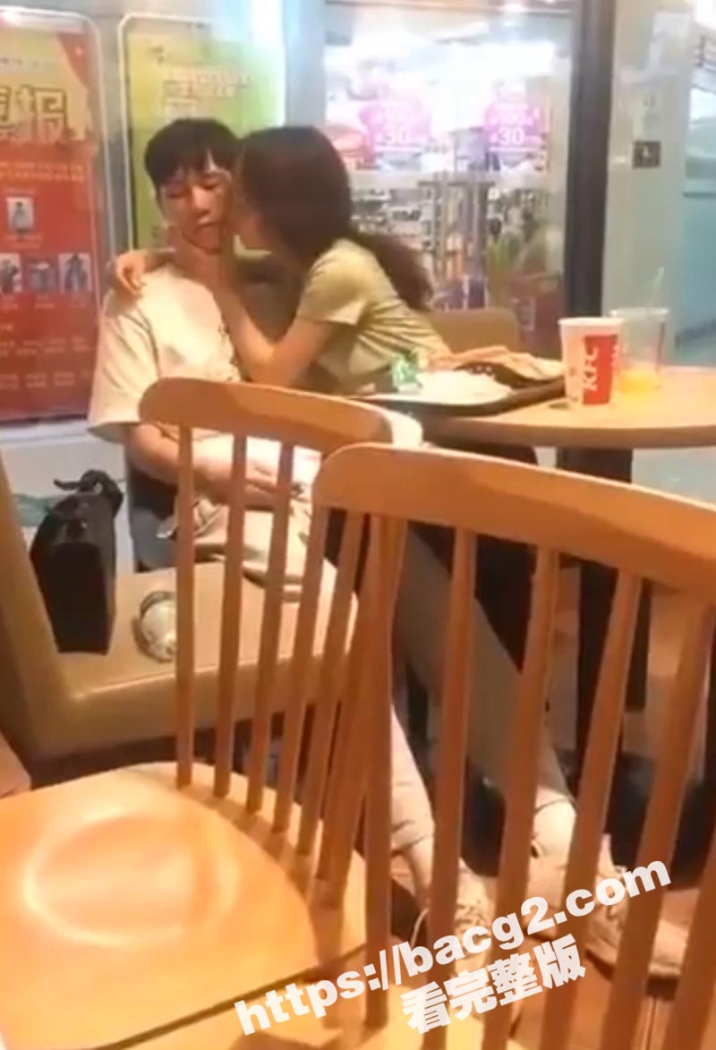 猎奇时刻 各种美女走相关图片