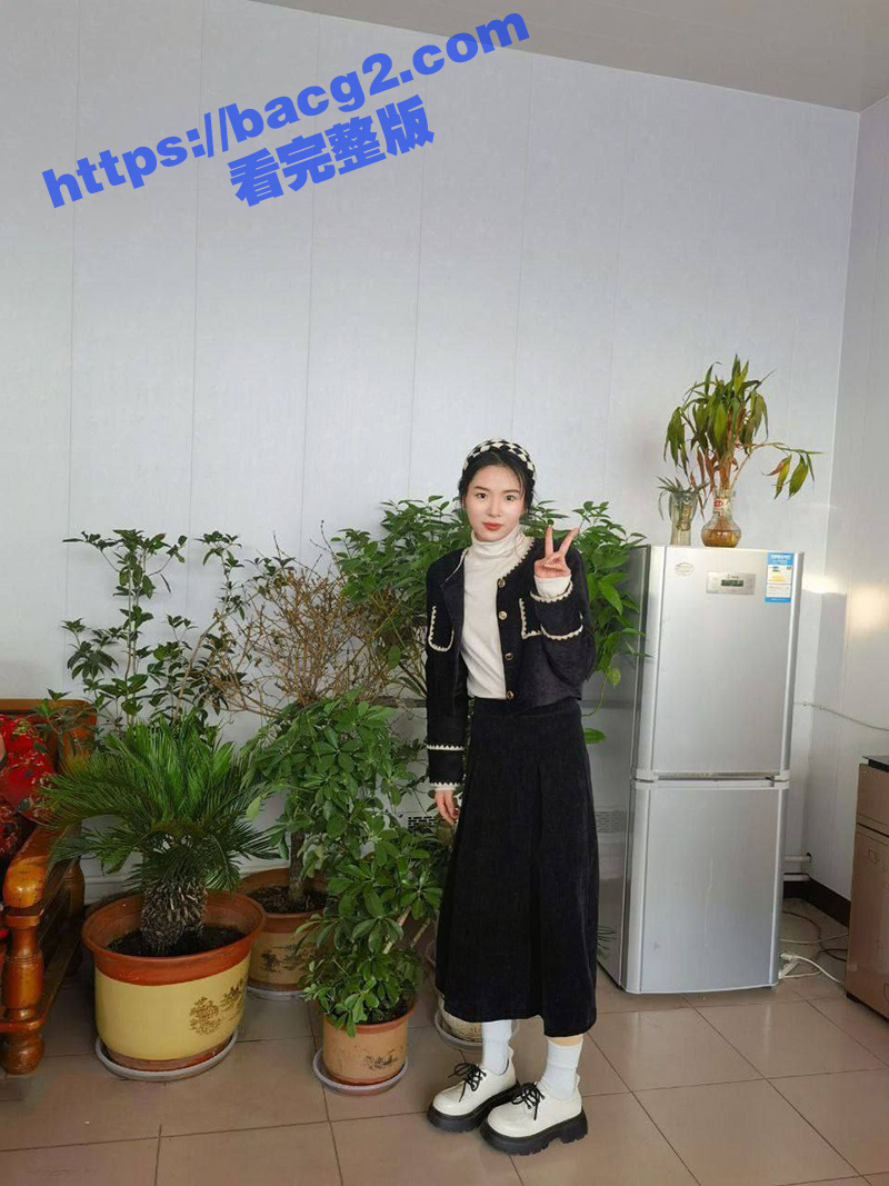 瓜友投稿！反差幼师女相关图片