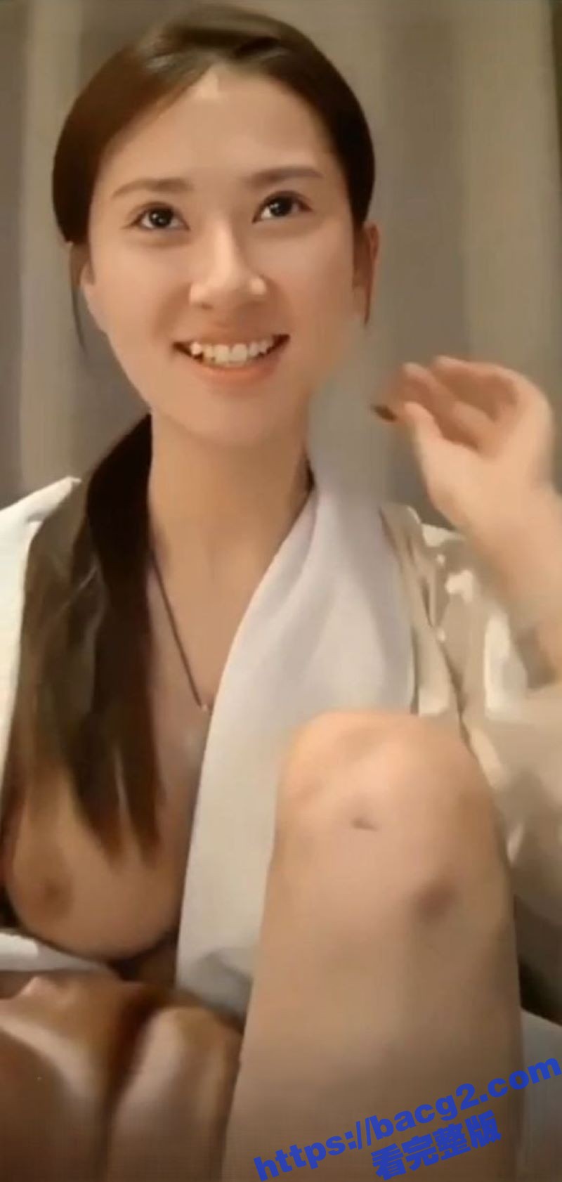 抖音极品美女直播漏奶相关图片