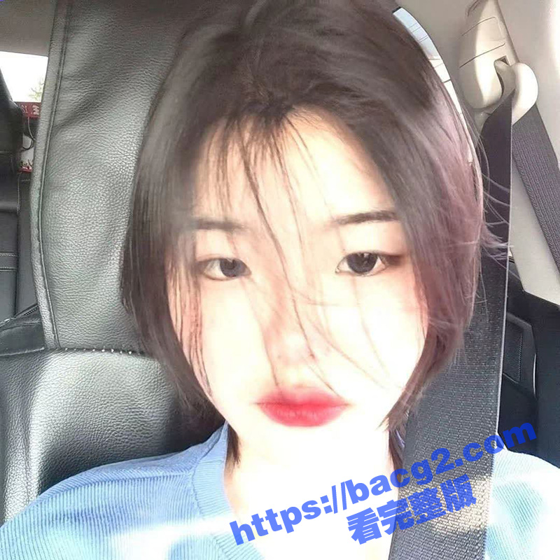 高颜值清纯女大学生 相关图片