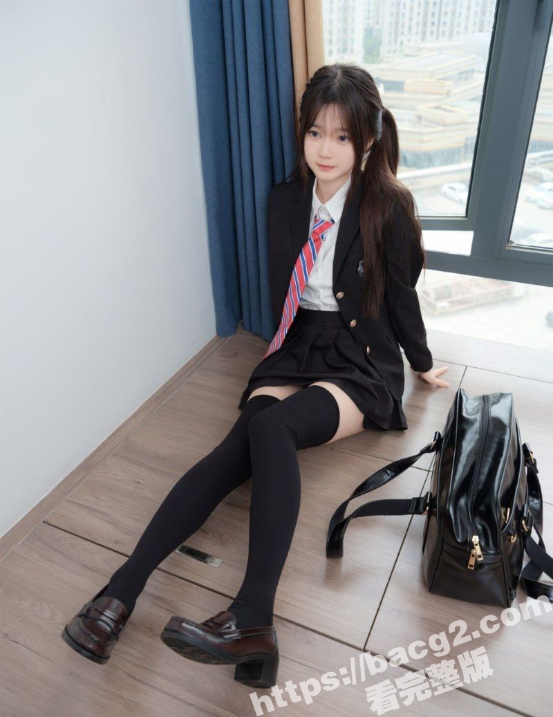 超嫩JK少女 小恩 万元定制流出 户外楼道阳具抽插鲜嫩白虎逼 掰开骚穴自慰淫水狂流不止！