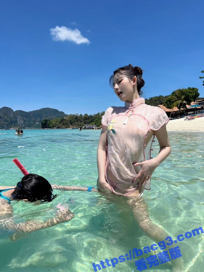 人气网红 就是阿朱啊相关图片