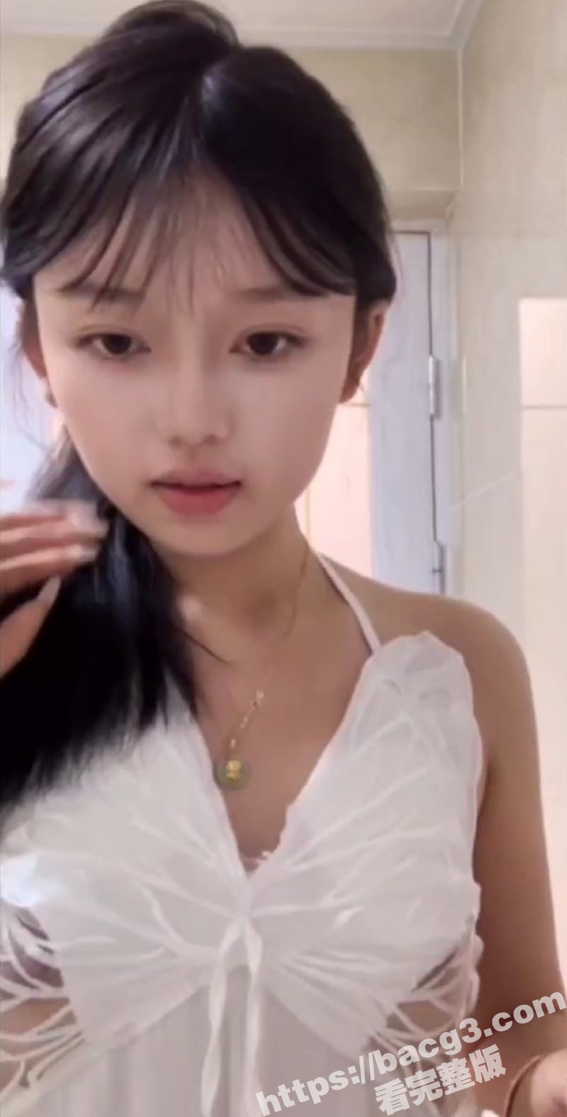 抖音网红直播走光合集相关图片