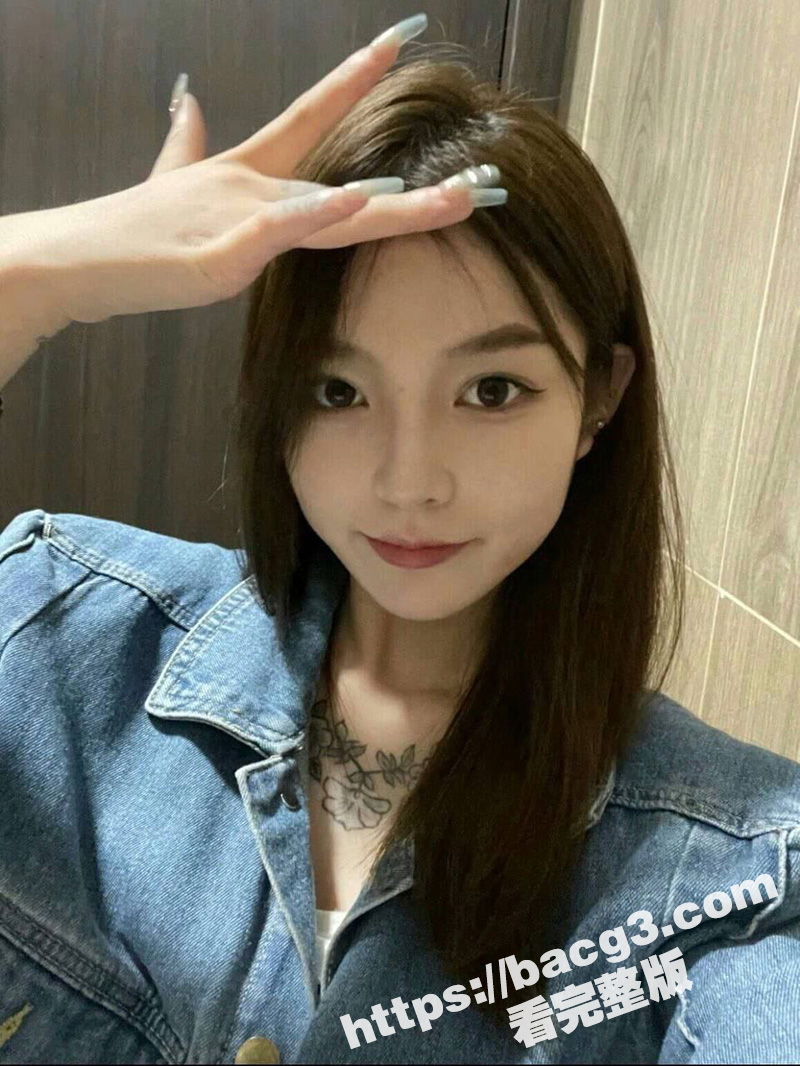 江苏无锡酒吧气氛组精神小妹 王雅倩 网上接单陪人裸聊视频被泄密 这颜值真的可以！