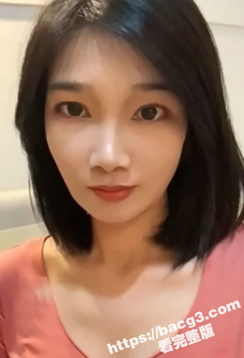 四位美女裸足玩弄小哥相关图片
