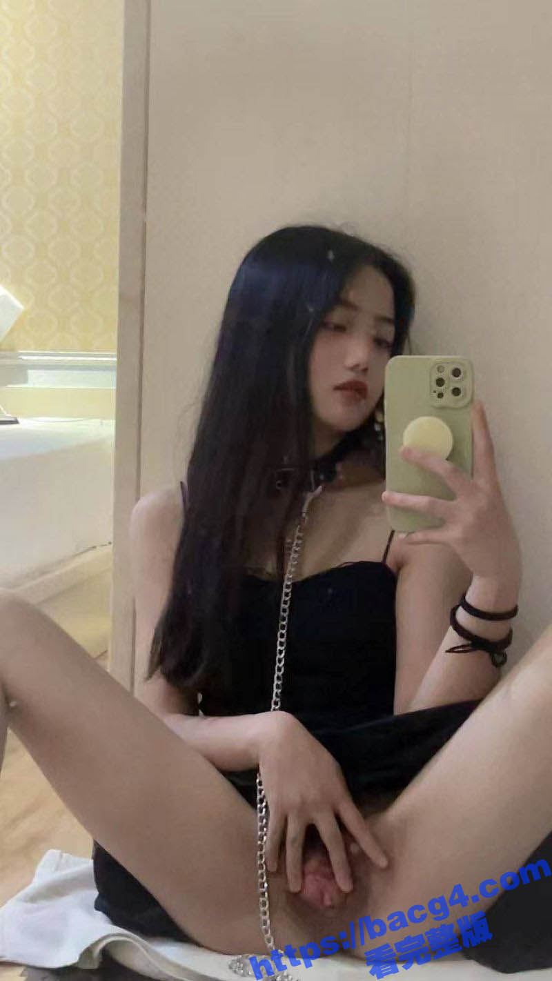 黑长直反差婊被炮友网相关图片