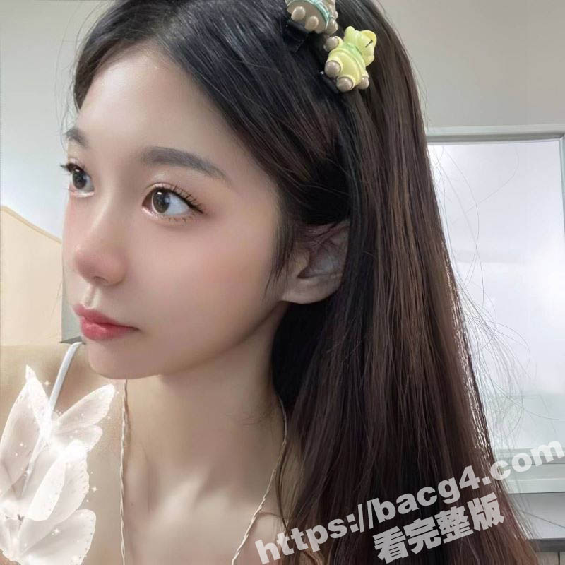 淘宝平面女模 张晨露 拍给金主不雅视频泄密 年纪轻轻就想走捷径 不过这颜值属实高啊！