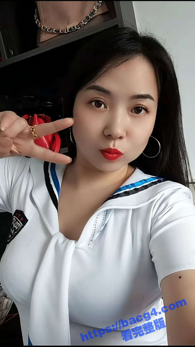 快手50万粉丝熟女 相关图片