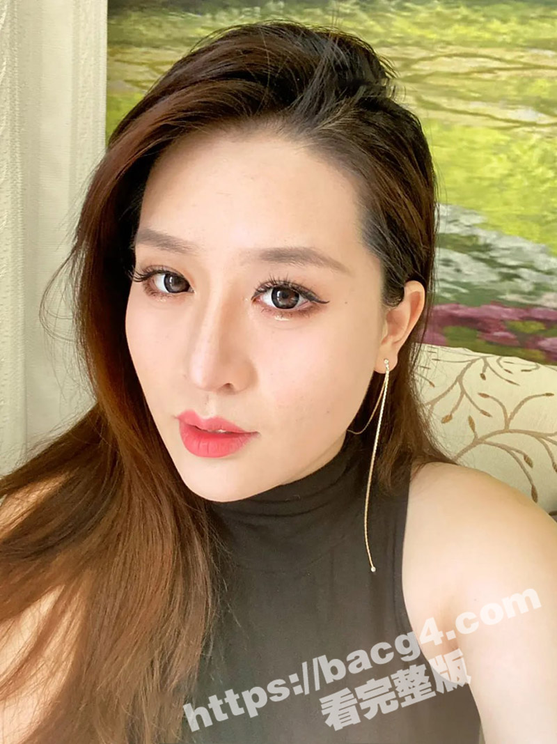 抖音极品大龄熟女 牛奶秋刀姨 不雅视频曝光 高中教师下海搞擦边黄播 风骚艳照令人血脉喷张