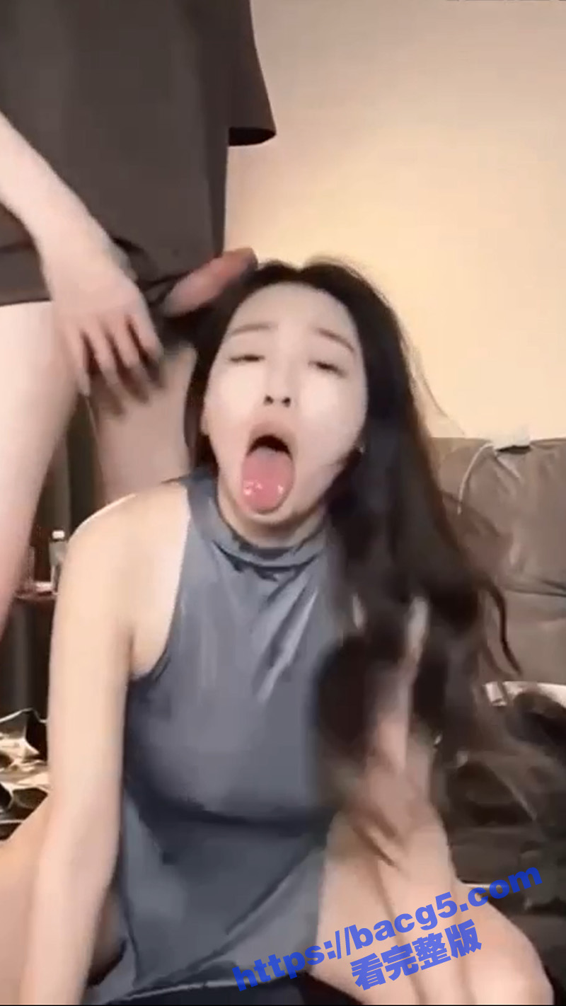 极品反差婊口交合集 相关图片