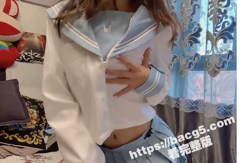反差女大学生 长安妹相关图片
