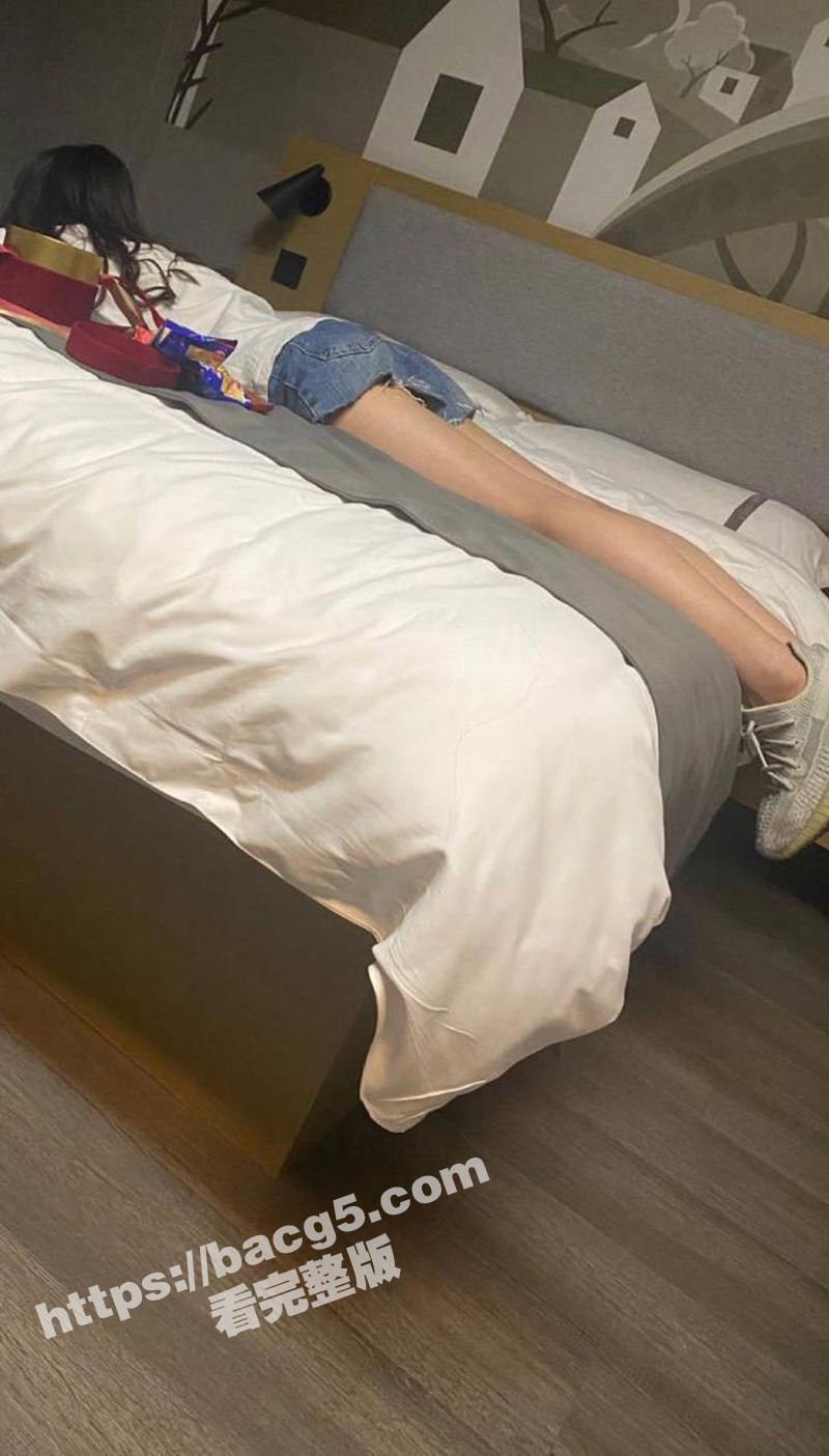 把女友灌醉送给朋友操相关图片