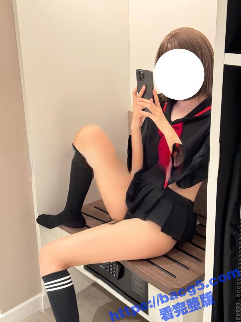 推特极品福利姬 小鱼相关图片